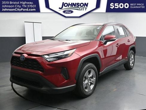 Used 2024 Toyota RAV4 XLE AWD/4WD image 4