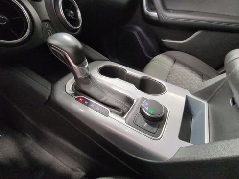 Used 2020 Chevrolet Blazer LT image 32