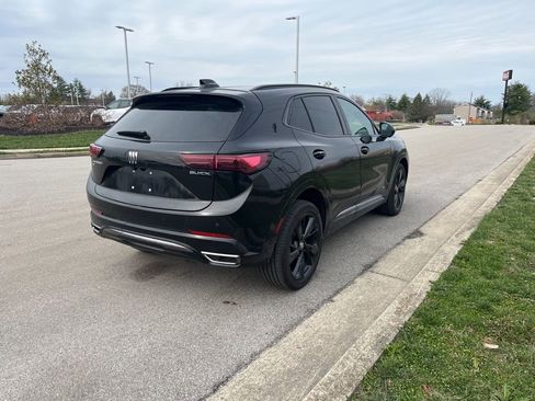 Used 2025 Buick Envision Sport Touring image 3