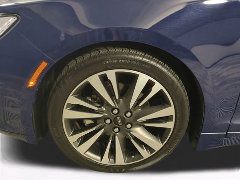 Used 2018 Lincoln MKZ Reserve image 11