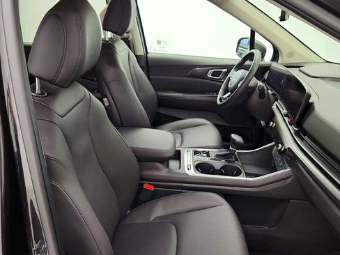 Used 2025 Kia Carnival SX w/ SX Dark Edition Package FWD image 21