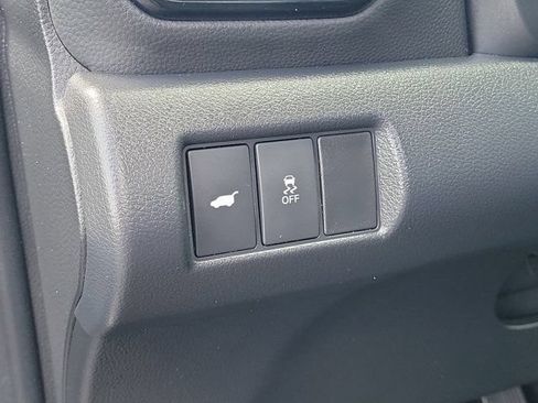 Certified 2025 Honda Pilot Touring image 20