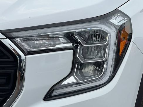Certified 2024 GMC Terrain SLE w/ Driver Convenience Package AWD/4WD image 39