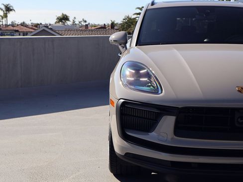New 2026 Porsche Macan S image 12
