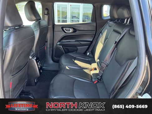 Used 2024 Jeep Compass Trailhawk AWD/4WD image 13