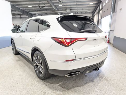 Used 2022 Acura MDX SH-AWD w/ Technology Package image 5