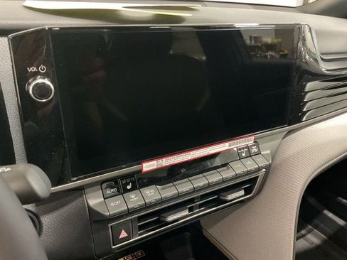 New 2026 Toyota Camry SE image 15