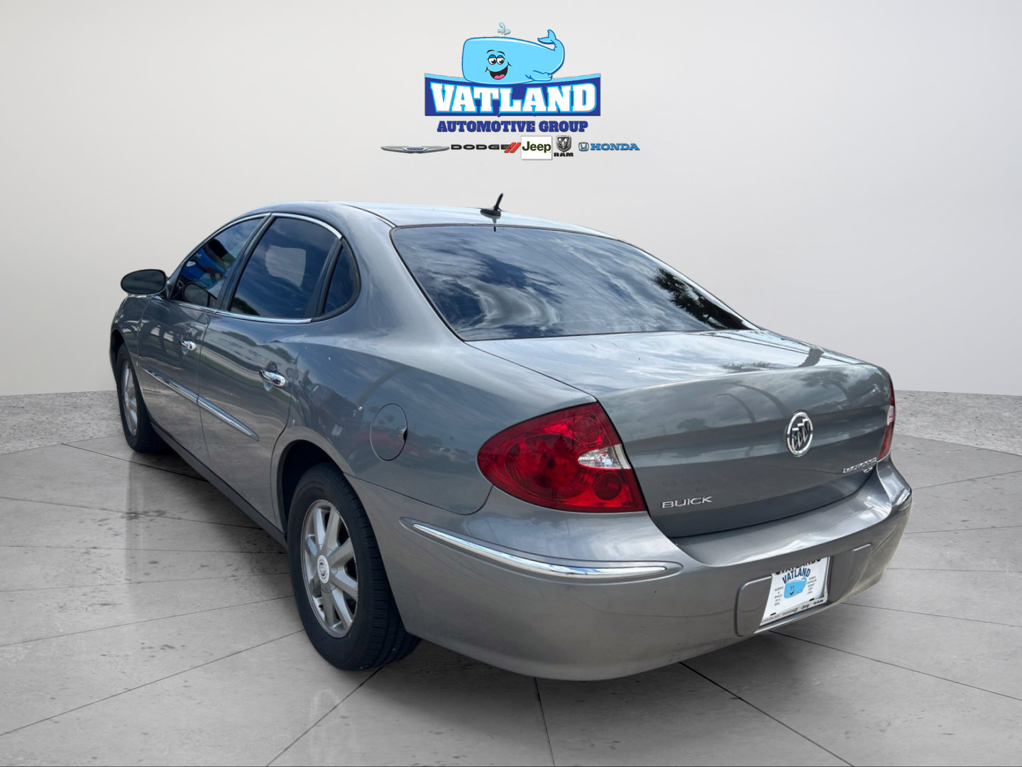 Used 2007 Buick LaCrosse CX w/ Chrome Enhancement Package FWD image 3