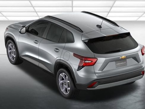 New 2026 Chevrolet Trax LT w/ LT Convenience Package FWD image 14