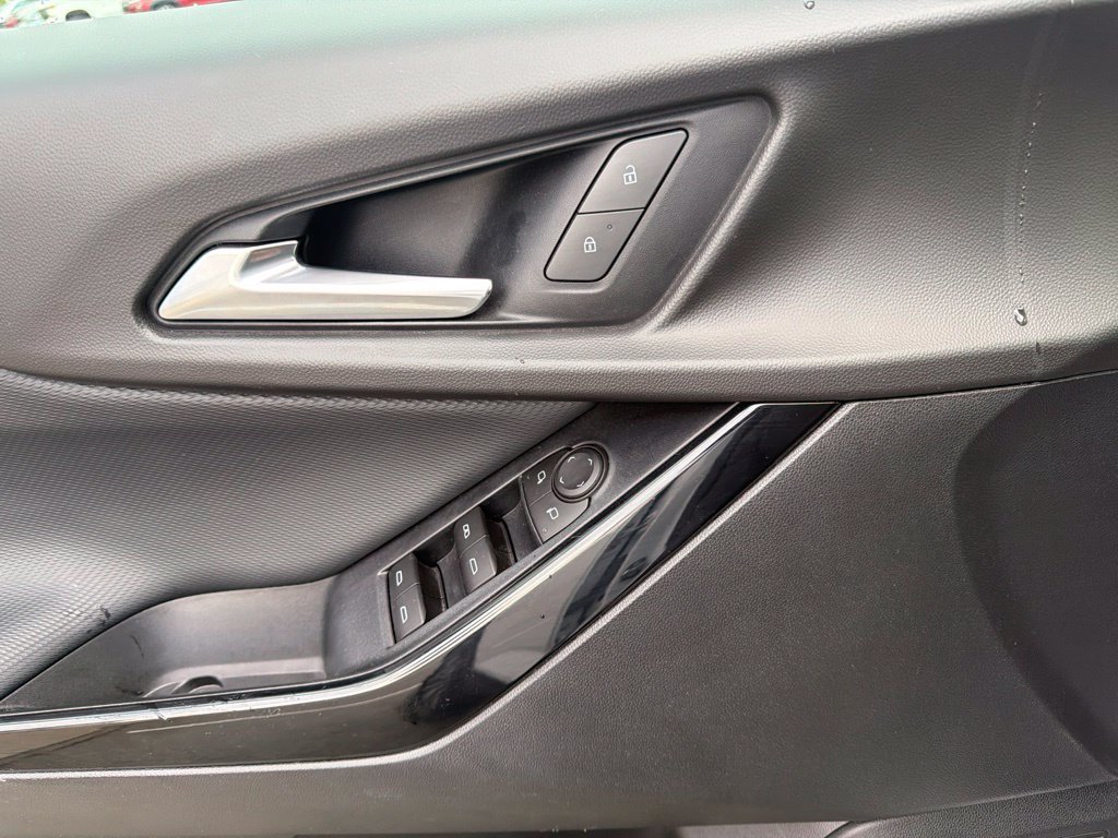 Used 2026 Chevrolet Equinox LT FWD image 31