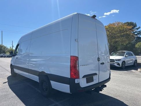 Used 2026 Mercedes-Benz Sprinter 2500 image 9
