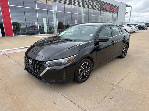 Used 2024 Nissan Sentra SV FWD image 1