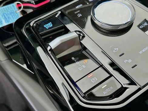 New 2027 BMW i5 xDrive40 w/ M Sport Package AWD/4WD image 27