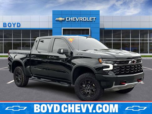 Used 2024 Chevrolet Silverado 1500 ZR2 w/ Technology Package AWD/4WD image 1