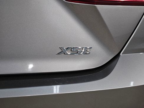 Used 2025 Toyota Camry XSE FWD image 38