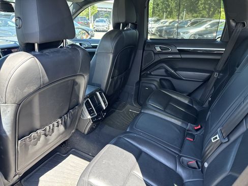 Used 2013 Porsche Cayenne Diesel AWD/4WD image 13