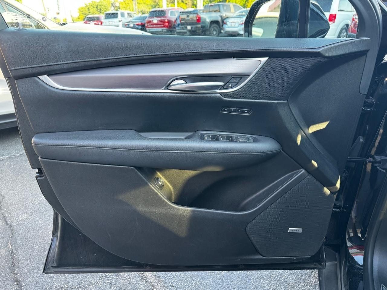 Used 2018 Cadillac XT5 Premium Luxury FWD image 16