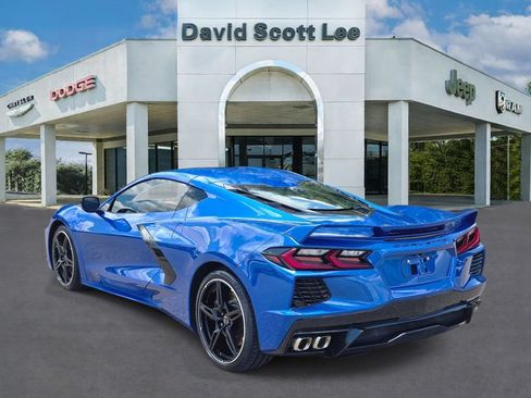 Used 2023 Chevrolet Corvette Stingray Coupe w/ Z51 Performance Package RWD image 11