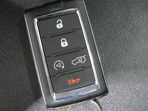 Used 2023 Jeep Grand Cherokee Limited image 27