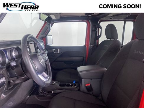 Used 2022 Jeep Wrangler Unlimited Sahara w/ Cold Weather Group AWD/4WD image 13