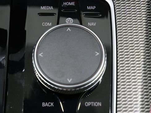Used 2021 BMW X5 xDrive40i w/ M Sport Package AWD/4WD image 22