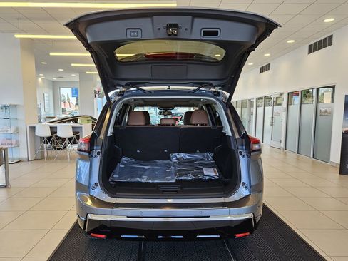 New 2026 Nissan Rogue Platinum w/ Platinum Premium Package image 9