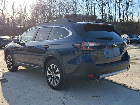 Certified 2025 Subaru Outback Limited image 5
