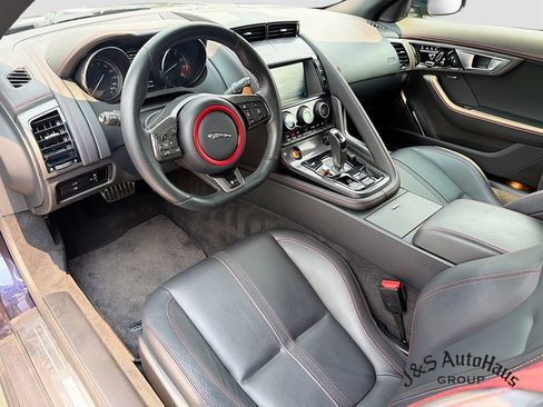 Used 2015 Jaguar F-TYPE R RWD image 9