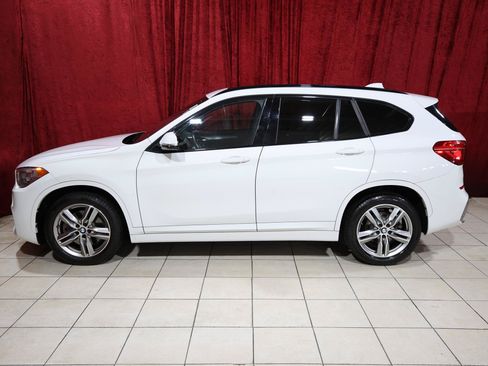 Used 2018 BMW X1 sDrive28i w/ M Sport Package FWD image 4