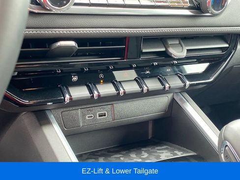 Used 2024 Chevrolet Colorado LT w/ LT Convenience Package AWD/4WD image 12