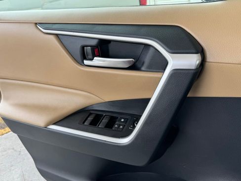 Used 2019 Toyota RAV4 XLE image 34