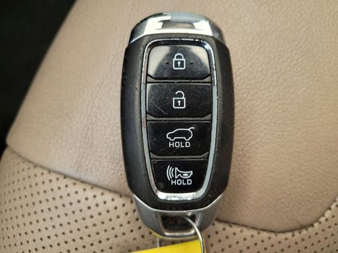 Used 2019 Hyundai Santa Fe Limited image 32