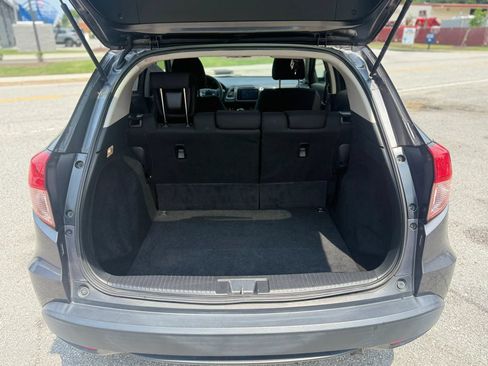 Used 2017 Honda HR-V EX image 7