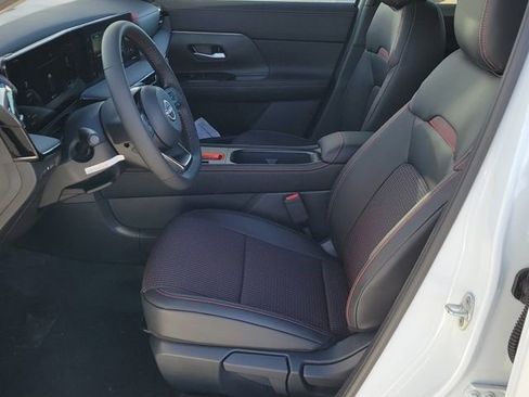 New 2026 Nissan Kicks SR w/ Cold Weather Package image 6