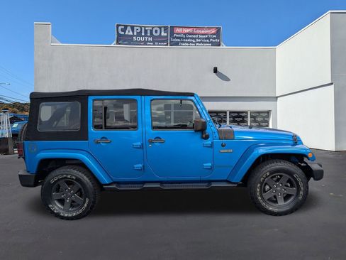Used 2016 Jeep Wrangler Unlimited Freedom Edition image 2