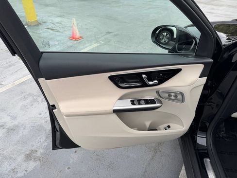 Used 2026 Mercedes-Benz GLC 300 4MATIC image 10
