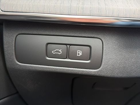 New 2026 Volvo XC90 T8 Ultra w/ Protection Package image 39