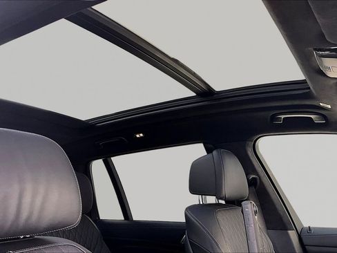 Used 2023 BMW X7 M60i image 26