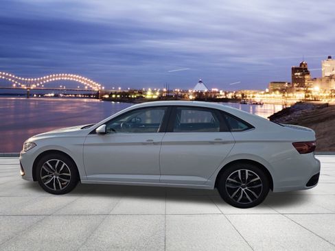 New 2026 Volkswagen Jetta SE image 3