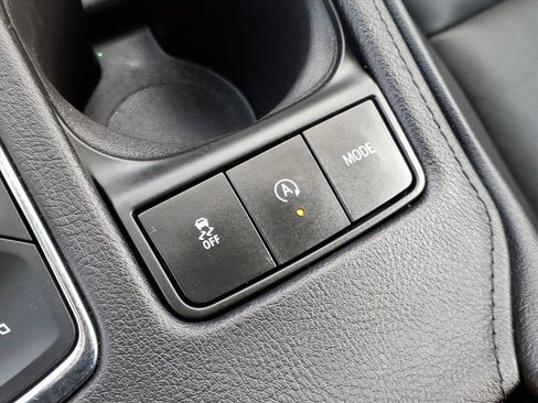 Used 2023 Cadillac XT4 Sport image 18