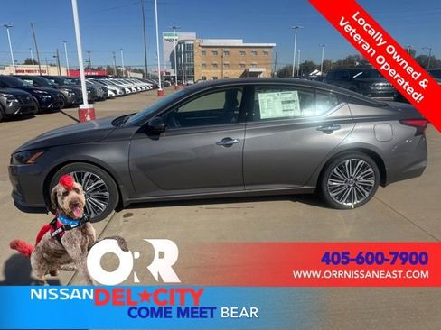 New 2025 Nissan Altima 2.5 SL image 2