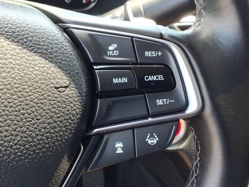 Used 2019 Honda Accord Touring image 11