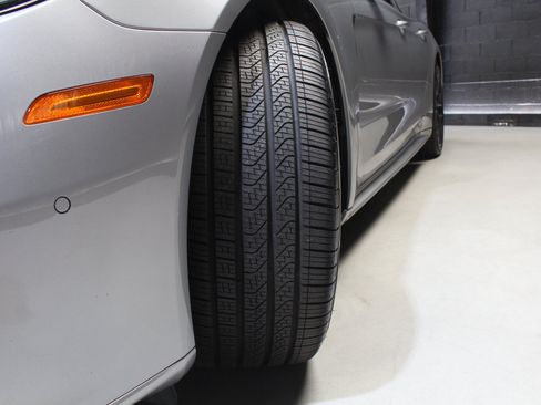 Used 2022 Porsche Panamera GTS AWD/4WD image 27