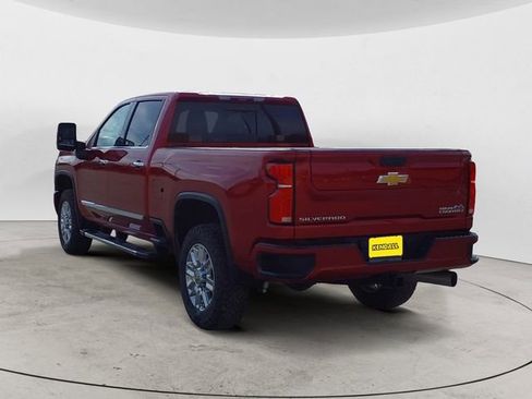 Used 2025 Chevrolet Silverado 2500 High Country w/ High Country Premium Package AWD/4WD image 3