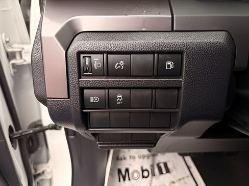 Used 2025 Toyota 4Runner SR5 AWD/4WD image 30