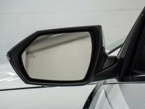 Used 2025 Hyundai Elantra Limited w/ Cargo Package FWD image 41