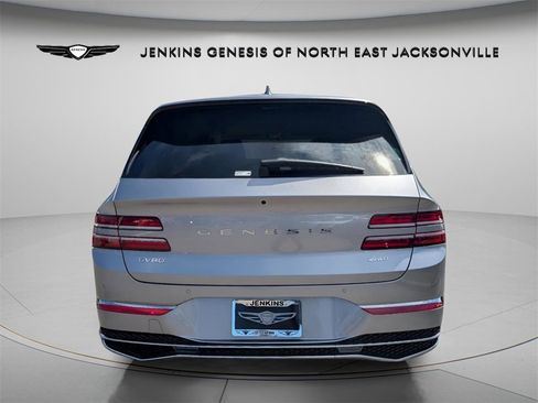 Used 2025 Genesis GV80 2.5T image 4