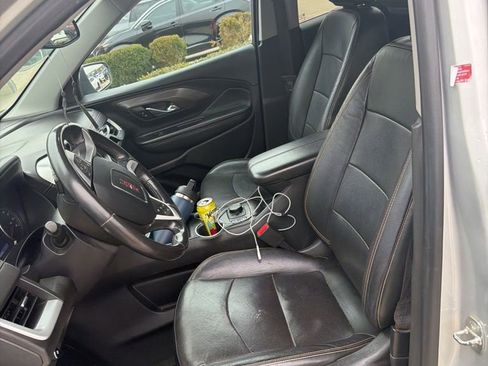 Used 2020 GMC Terrain SLT image 4