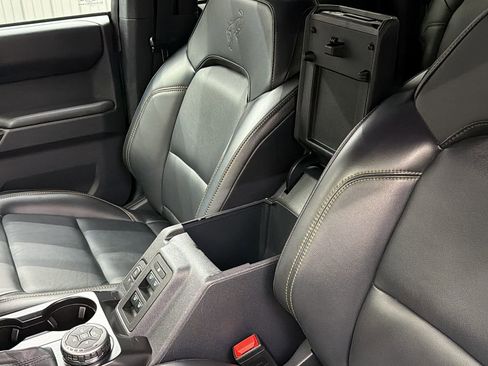 Used 2025 Ford Bronco Badlands image 29