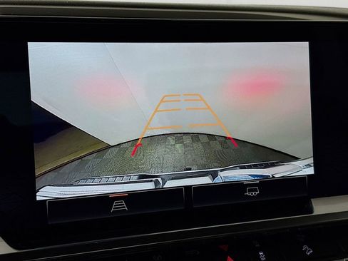 Used 2023 GMC Sierra 1500 Elevation image 18